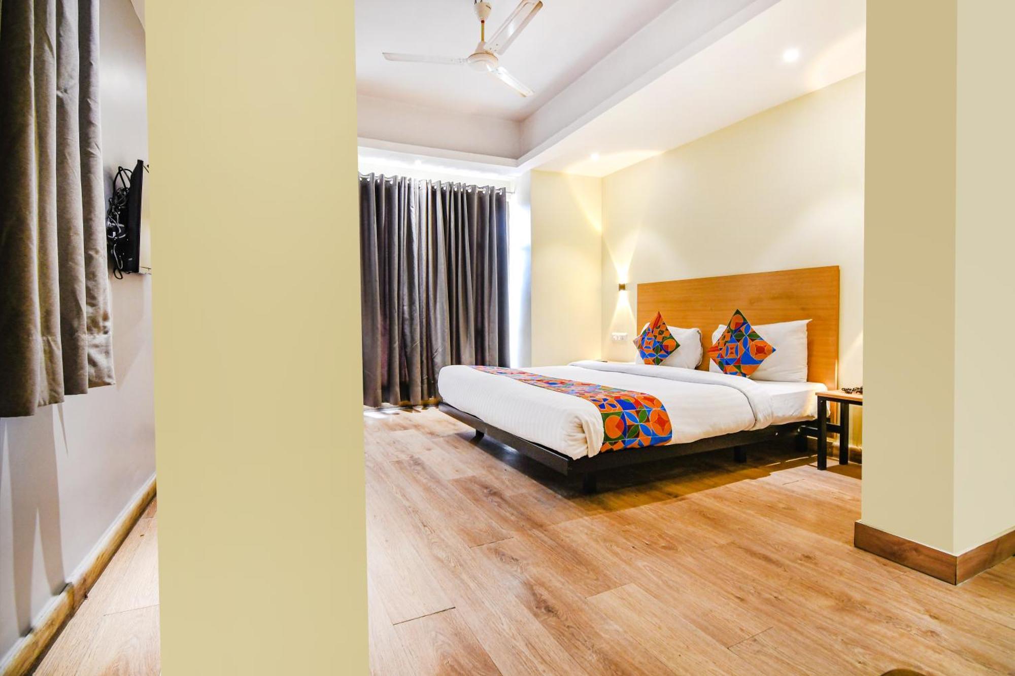Hotel Super Townhouse Suncitel Near Kolkata Airport à Dum Dum Extérieur photo