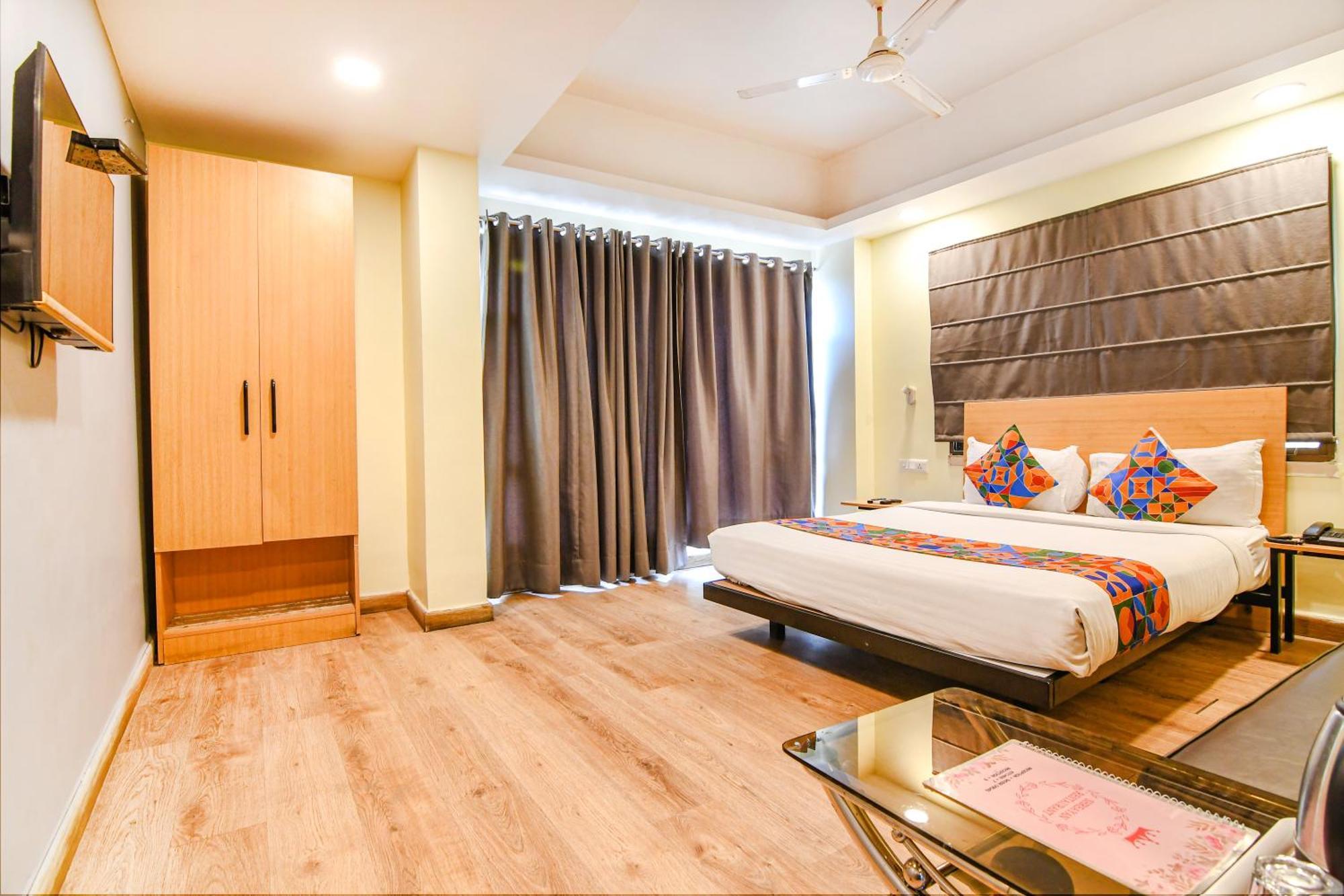Hotel Super Townhouse Suncitel Near Kolkata Airport à Dum Dum Extérieur photo