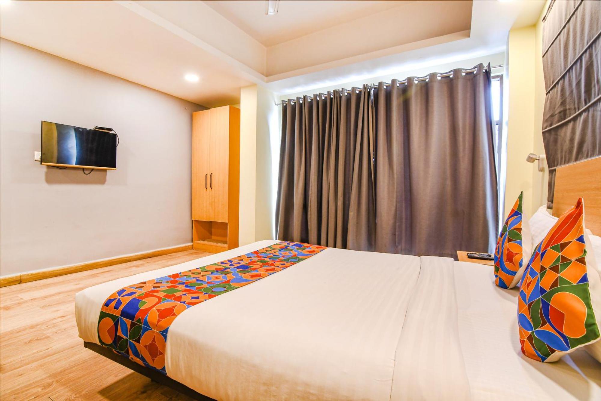 Hotel Super Townhouse Suncitel Near Kolkata Airport à Dum Dum Extérieur photo