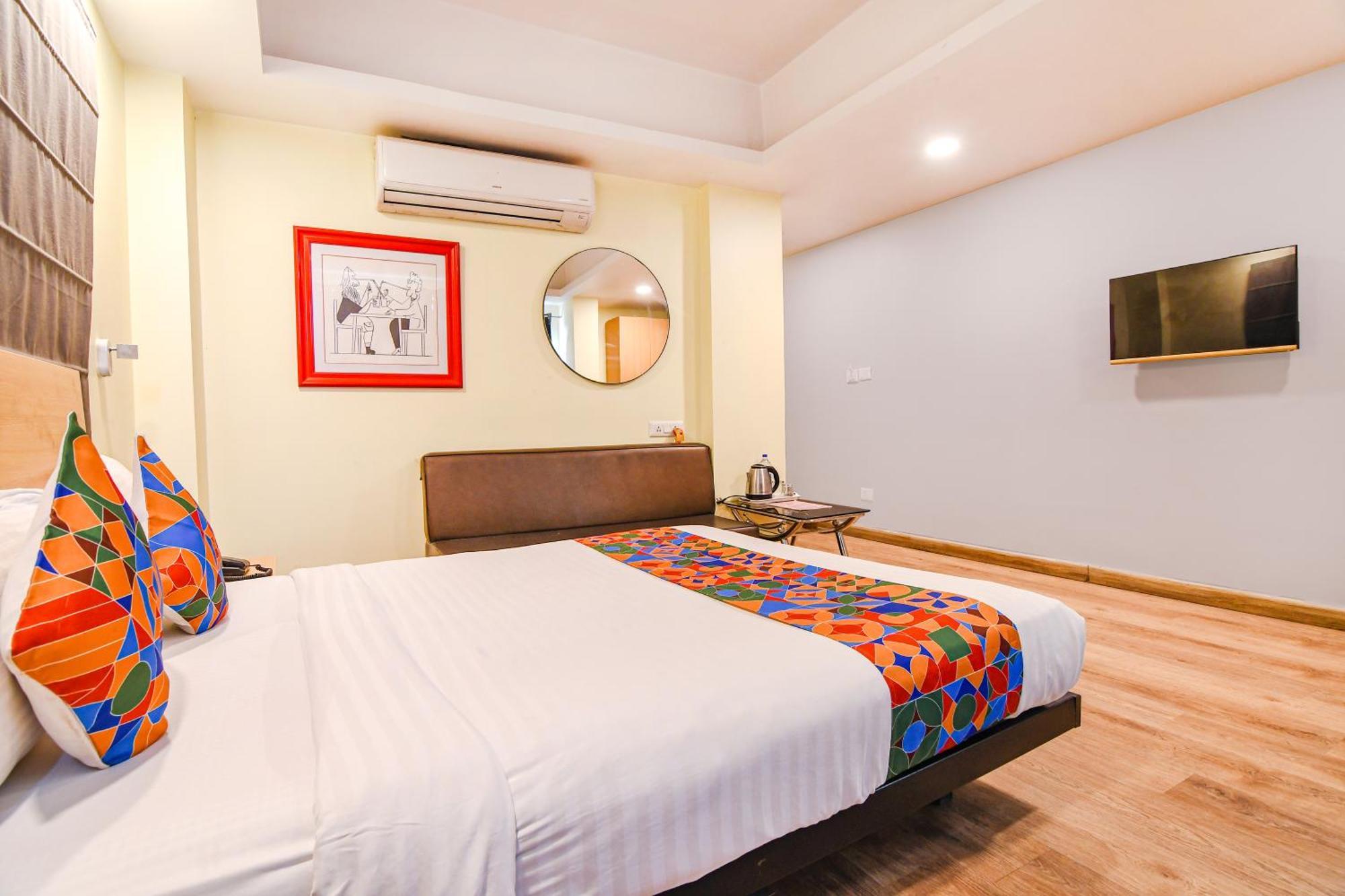 Hotel Super Townhouse Suncitel Near Kolkata Airport à Dum Dum Extérieur photo