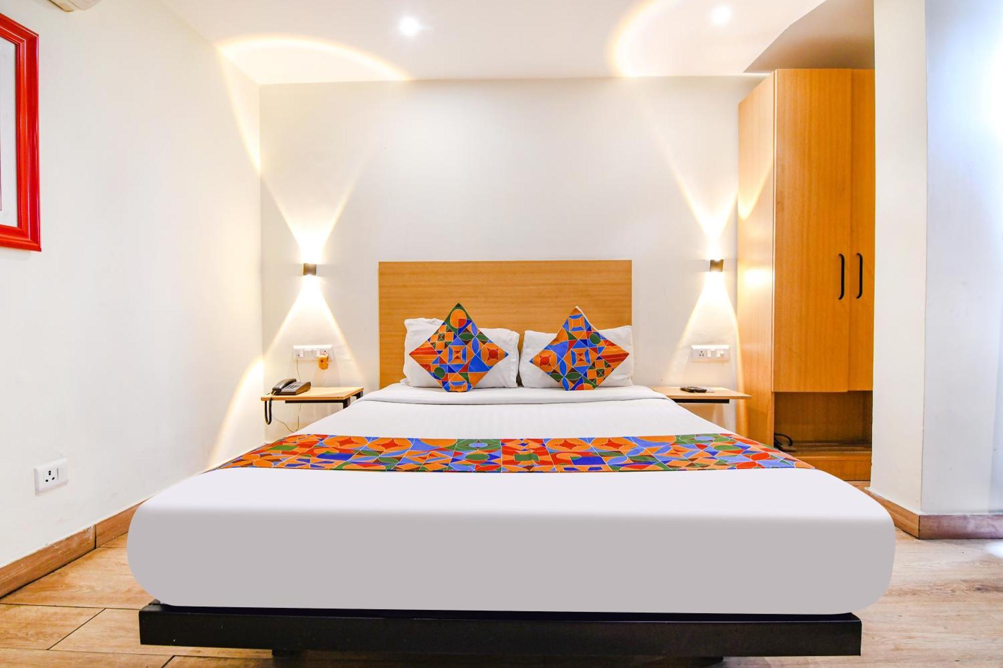 Hotel Super Townhouse Suncitel Near Kolkata Airport à Dum Dum Extérieur photo