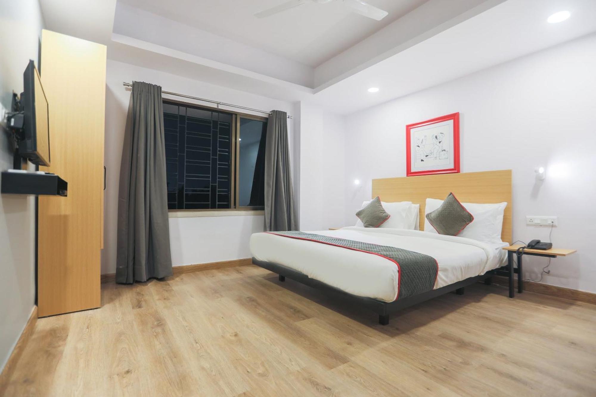 Hotel Super Townhouse Suncitel Near Kolkata Airport à Dum Dum Extérieur photo