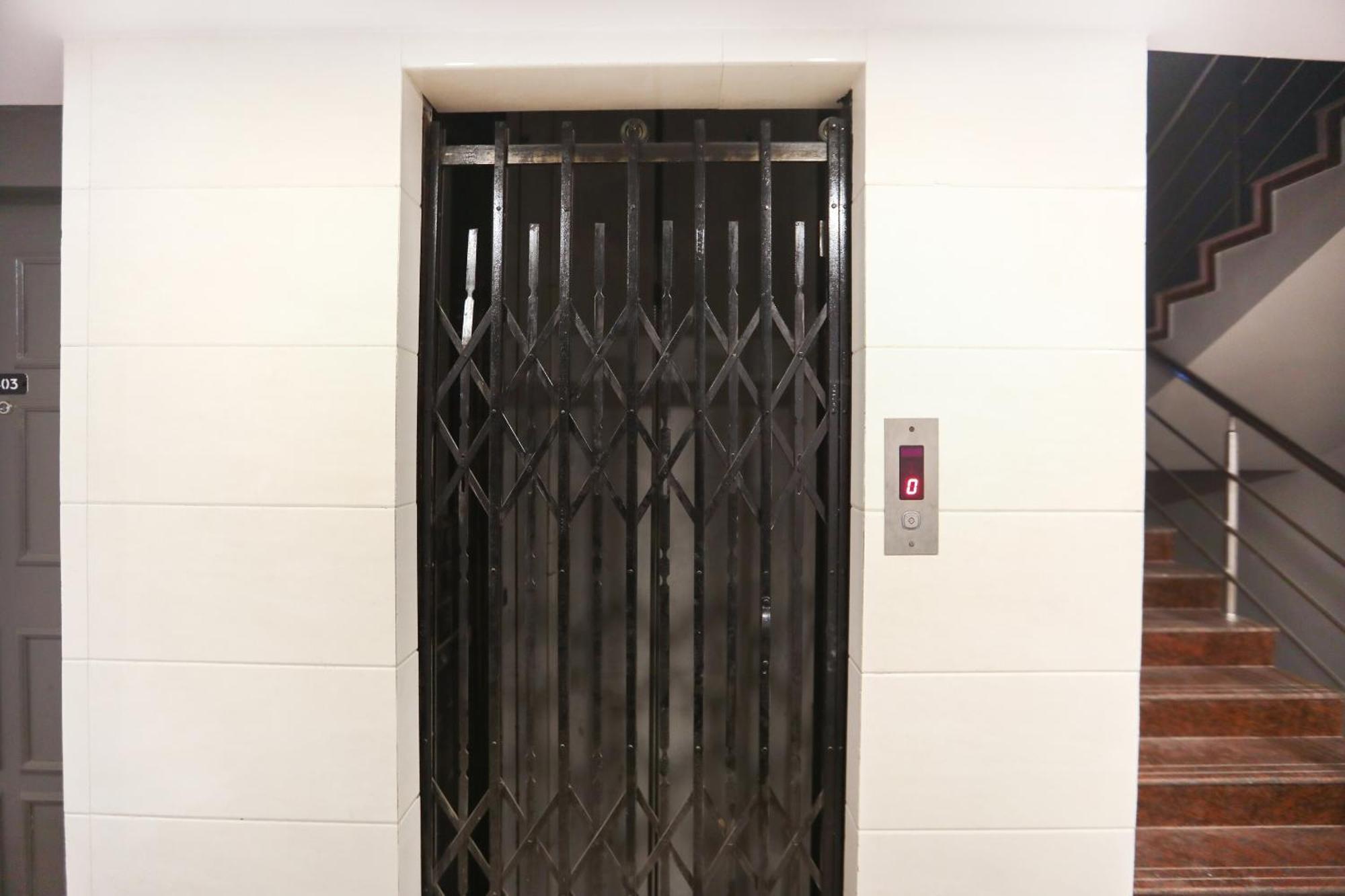 Hotel Super Townhouse Suncitel Near Kolkata Airport à Dum Dum Extérieur photo